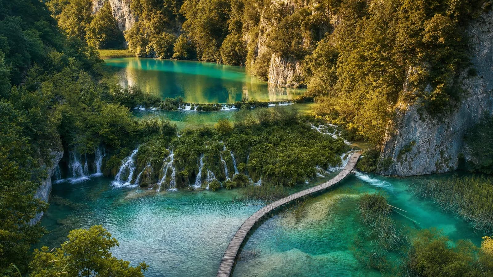 Plitvice, travel guide hero image