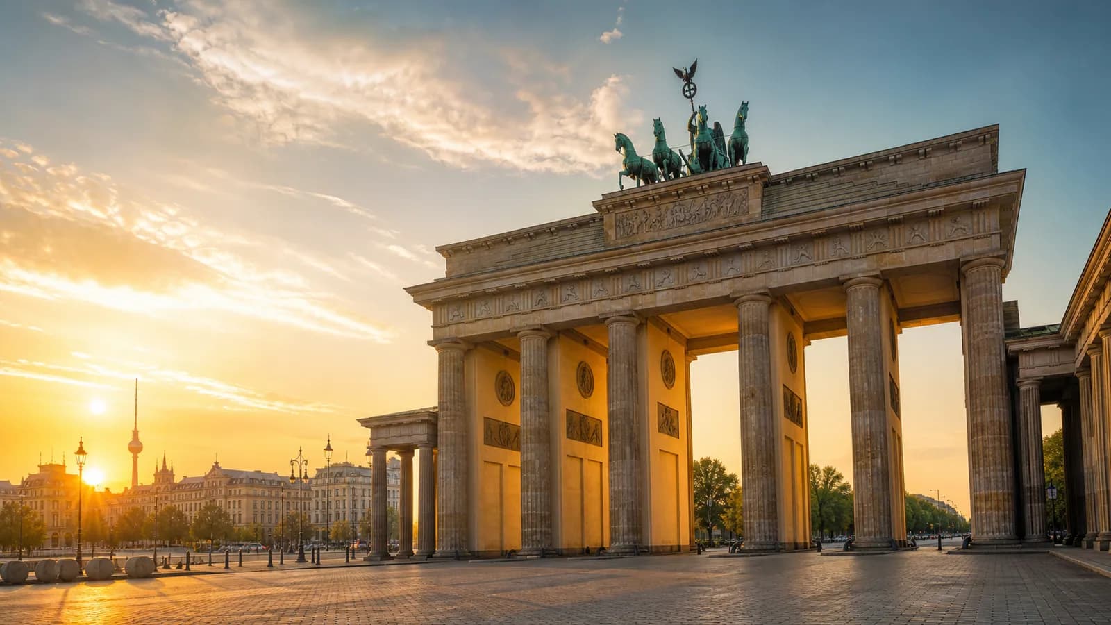 Berlin, travel guide hero image