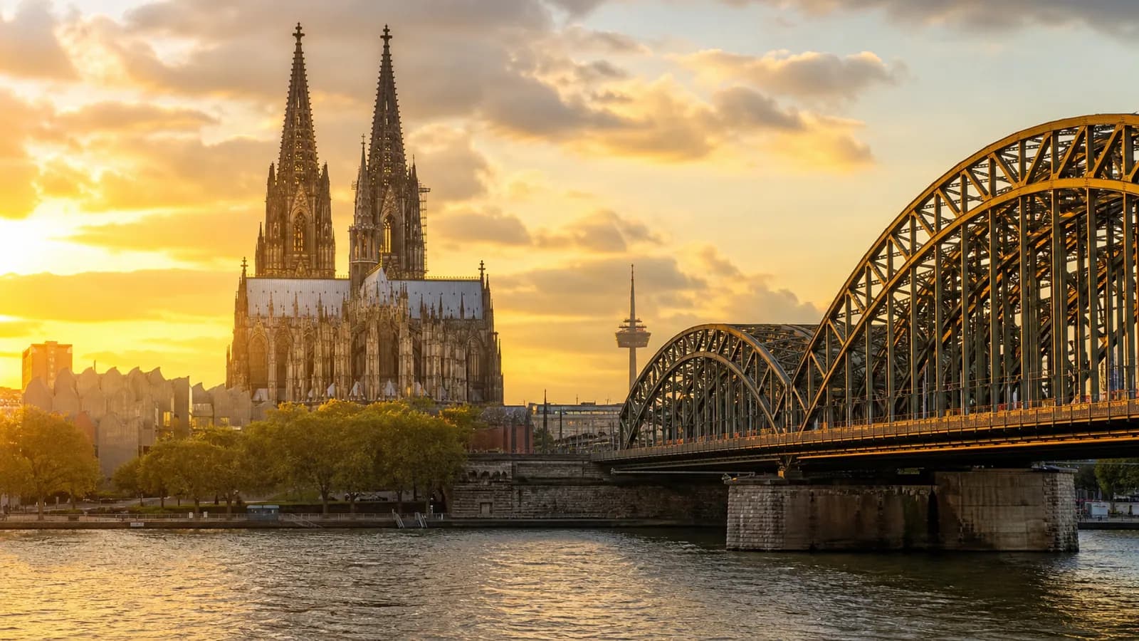 Cologne, travel guide hero image