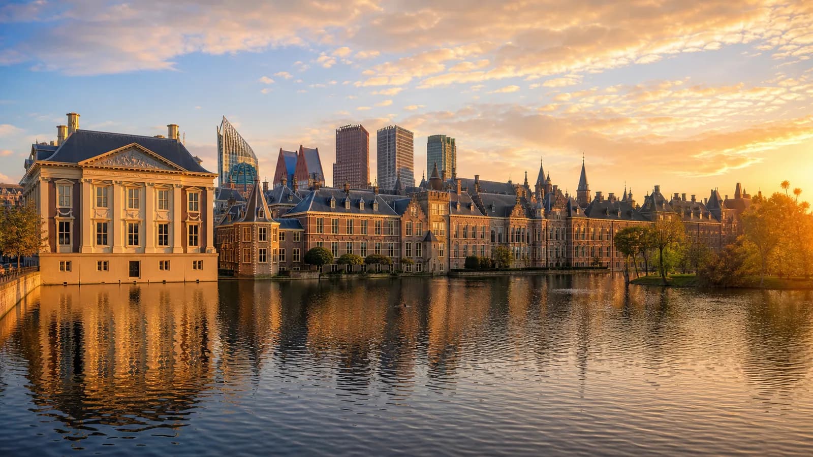 The Hague, travel guide hero image