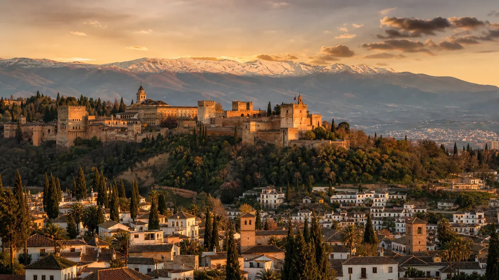 Granada, travel guide hero image