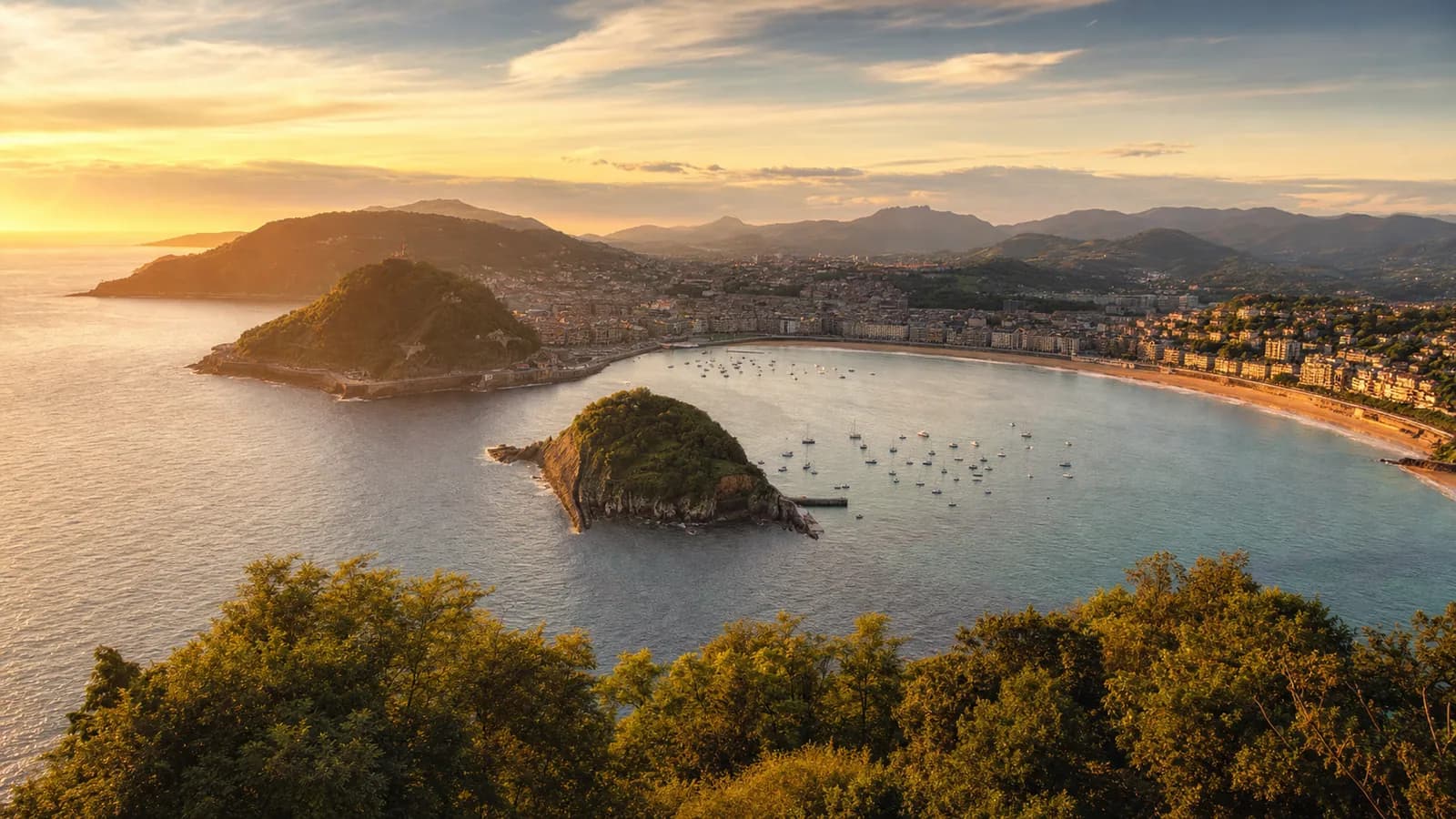 San Sebastián, travel guide hero image