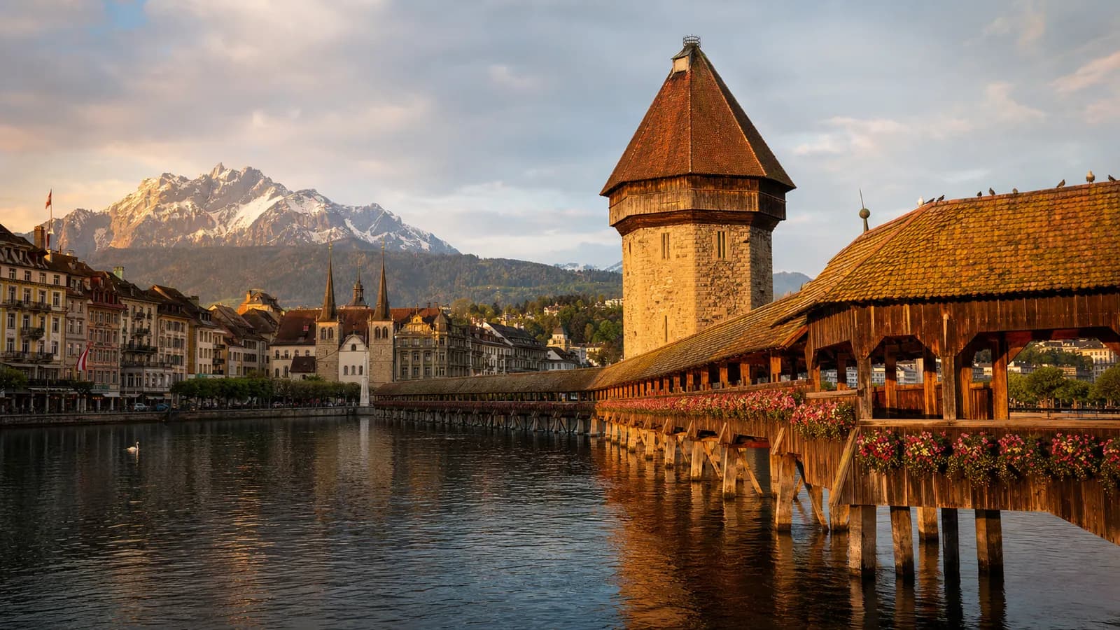 Lucerne, travel guide hero image